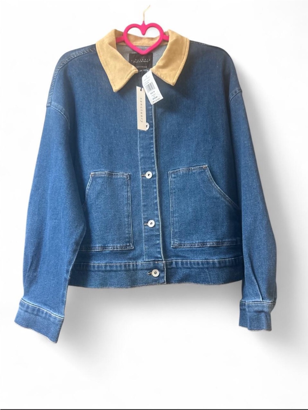 NWT Women’s Blue Denim Jacket with Tan Collar. Size M.